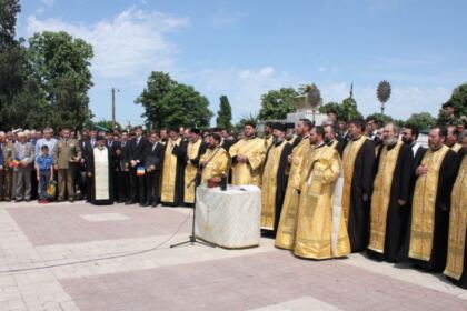 Praznicul Înălţării Domnului şi Ziua Eroilor în Arhiepiscopia Dunării de Jos – fotografia 60