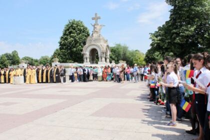 Praznicul Înălţării Domnului şi Ziua Eroilor în Arhiepiscopia Dunării de Jos – fotografia 62