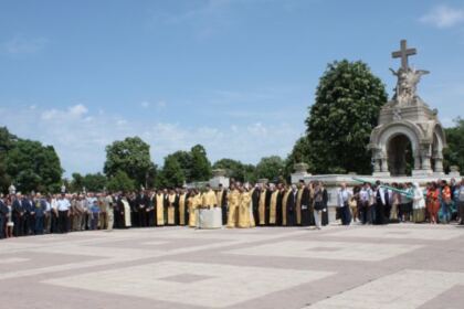 Praznicul Înălţării Domnului şi Ziua Eroilor în Arhiepiscopia Dunării de Jos – fotografia 63