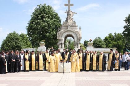 Praznicul Înălţării Domnului şi Ziua Eroilor în Arhiepiscopia Dunării de Jos – fotografia 68