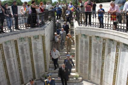 Praznicul Înălţării Domnului şi Ziua Eroilor în Arhiepiscopia Dunării de Jos – fotografia 75