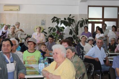 Program socio-cultural pentru vârstnici la Centrul multifuncţional de servicii sociale „Speranţe pentru vârsta a III-a“ – fotografia 9