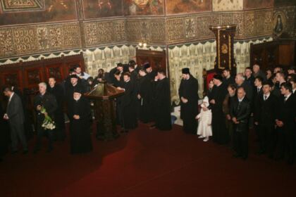 Întâlnire cu elevii merituoşi din Arhiepiscopia Dunării de Jos – fotografia 5