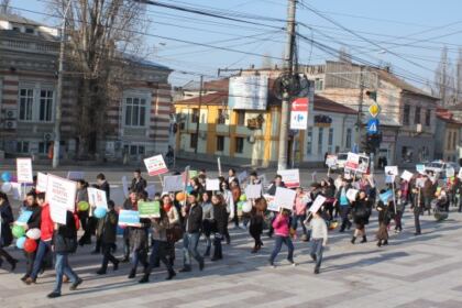 „Fiecare viaţă este un dar“ – Marşul pentru Viaţă în Arhiepiscopia Dunării de Jos – fotografia 7
