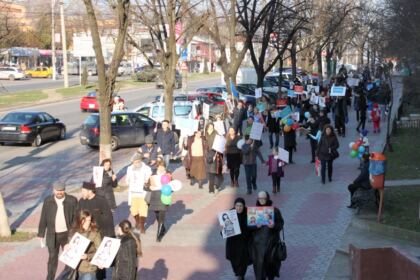 „Fiecare viaţă este un dar“ – Marşul pentru Viaţă în Arhiepiscopia Dunării de Jos – fotografia 18