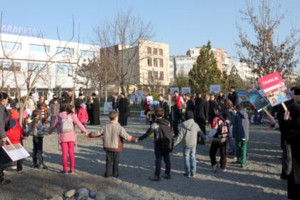 „Fiecare viaţă este un dar“ – Marşul pentru Viaţă în Arhiepiscopia Dunării de Jos – fotografia 20
