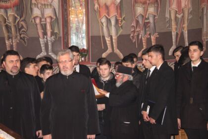 Simpozion Ştiinţific Interseminarial la Galaţi – fotografia 4