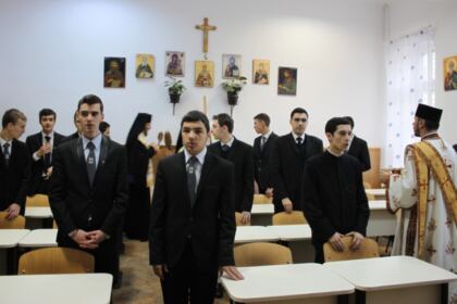 Sfântul Apostol Andrei cinstit de seminariştii gălăţeni – fotografia 36