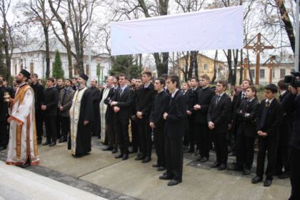 Sfântul Apostol Andrei cinstit de seminariştii gălăţeni – fotografia 43