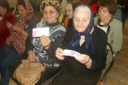 Ziua vârstnicului la Centrul multifuncţional de servicii sociale „Speranţe pentru vârsta a III-a“ – Galaţi 2015 – fotografia 4