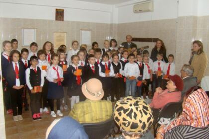 Ziua vârstnicului la Centrul multifuncţional de servicii sociale „Speranţe pentru vârsta a III-a“ – Galaţi 2015 – fotografia 5
