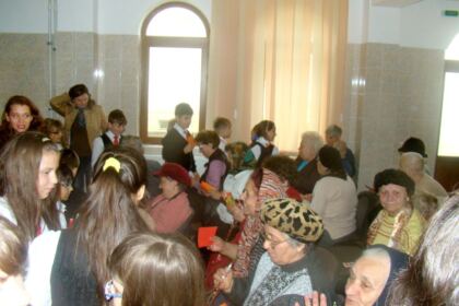 Ziua vârstnicului la Centrul multifuncţional de servicii sociale „Speranţe pentru vârsta a III-a“ – Galaţi 2015 – fotografia 6