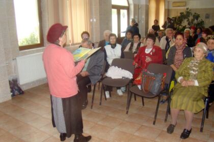 Ziua vârstnicului la Centrul multifuncţional de servicii sociale „Speranţe pentru vârsta a III-a“ – Galaţi 2015 – fotografia 8