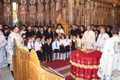Deschiderea noului an şcolar la Seminarul Teologic „Sfântul Apostol Andrei“ din Galaţi – fotografia 12