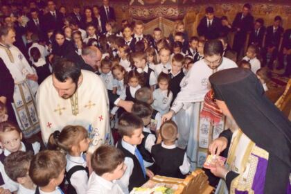 Deschiderea noului an şcolar la Seminarul Teologic „Sfântul Apostol Andrei“ din Galaţi – fotografia 16