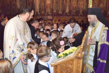 Deschiderea noului an şcolar la Seminarul Teologic „Sfântul Apostol Andrei“ din Galaţi – fotografia 17