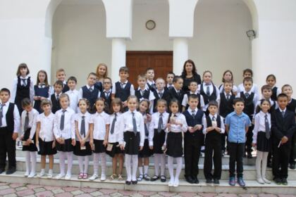 Deschiderea noului an şcolar la Seminarul Teologic „Sfântul Apostol Andrei“ din Galaţi – fotografia 20