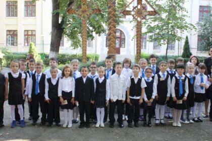 Deschiderea noului an şcolar la Seminarul Teologic „Sfântul Apostol Andrei“ din Galaţi – fotografia 21