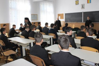 Deschiderea noului an şcolar la Seminarul Teologic „Sfântul Apostol Andrei“ din Galaţi – fotografia 25