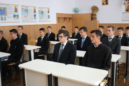 Deschiderea noului an şcolar la Seminarul Teologic „Sfântul Apostol Andrei“ din Galaţi – fotografia 28