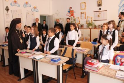 Deschiderea noului an şcolar la Seminarul Teologic „Sfântul Apostol Andrei“ din Galaţi – fotografia 34