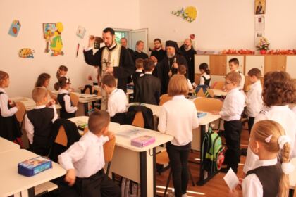 Deschiderea noului an şcolar la Seminarul Teologic „Sfântul Apostol Andrei“ din Galaţi – fotografia 35