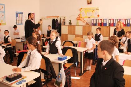 Deschiderea noului an şcolar la Seminarul Teologic „Sfântul Apostol Andrei“ din Galaţi – fotografia 40
