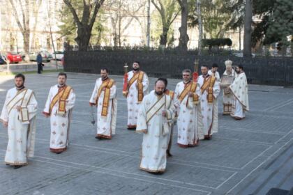 Solidaritate şi filantropie creştină în Duminica Sfintei Cruci – fotografia 4