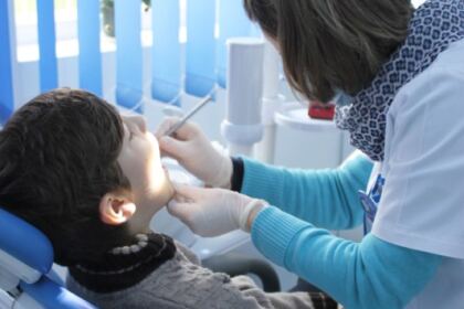 Slujbe pentru sănătate, investigaţii medicale şi daruri pentru copii şi vârstnici – fotografia 21
