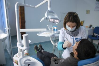 Slujbe pentru sănătate, investigaţii medicale şi daruri pentru copii şi vârstnici – fotografia 23