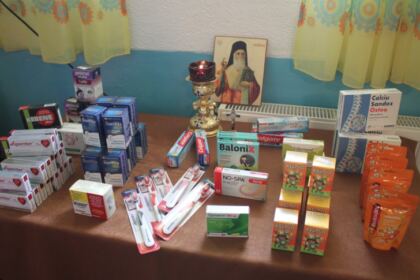 Slujbe pentru sănătate, investigaţii medicale şi daruri pentru copii şi vârstnici – fotografia 28