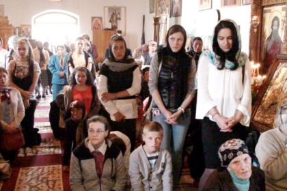 Slujiri misionare şi caravane medicale în Arhiepiscopia Dunării de Jos – fotografia 2