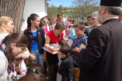 Slujiri misionare şi caravane medicale în Arhiepiscopia Dunării de Jos – fotografia 20