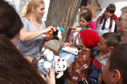 Slujiri misionare şi caravane medicale în Arhiepiscopia Dunării de Jos – fotografia 21
