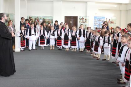 Programe culturale în cadrul săptămânii „Şcoala Altfel“ în cadrul Muzeului Istoriei, Culturii şi Spiritualităţii Creştine de la Dunărea de Jos – fotografia 7