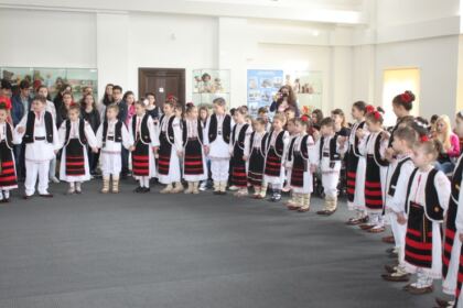 Programe culturale în cadrul săptămânii „Şcoala Altfel“ în cadrul Muzeului Istoriei, Culturii şi Spiritualităţii Creştine de la Dunărea de Jos – fotografia 9