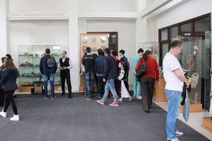 Programe culturale în cadrul săptămânii „Şcoala Altfel“ în cadrul Muzeului Istoriei, Culturii şi Spiritualităţii Creştine de la Dunărea de Jos – fotografia 15
