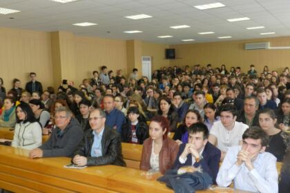 220 de tineri îndrăgostiţi de „Magistra vitae“ la a 40-a ediţie a Olimpiadei Naţionale de Istorie (Brăila, 18-21 aprilie 2016) – fotografia 2