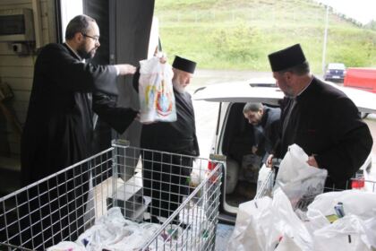 „Să ne înnoim de Sfintele Paşti“ – program social-filantropic desfăşurat în Arhiepiscopia Dunării de Jos – fotografia 3