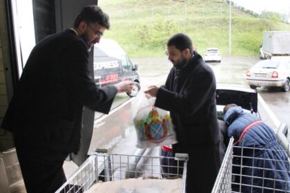 „Să ne înnoim de Sfintele Paşti“ – program social-filantropic desfăşurat în Arhiepiscopia Dunării de Jos – fotografia 6