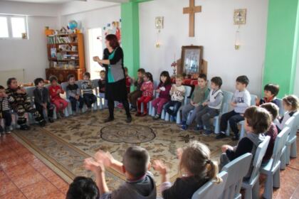 Serbare dedicată Sfântului Ierarh Nicolae la Grădiniţa „Familia“ din Brăila – fotografia 13