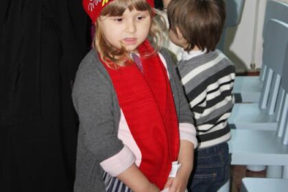Serbare dedicată Sfântului Ierarh Nicolae la Grădiniţa „Familia“ din Brăila – fotografia 32
