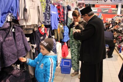 Daruri de sărbători pentru copiii sinistraţi din Câmpia Covurluiului – fotografia 5