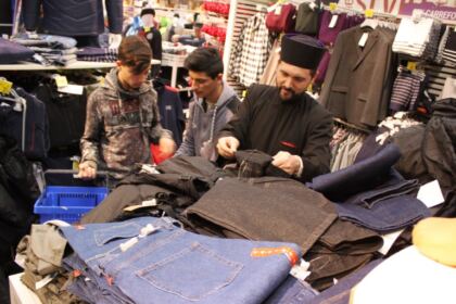 Daruri de sărbători pentru copiii sinistraţi din Câmpia Covurluiului – fotografia 11