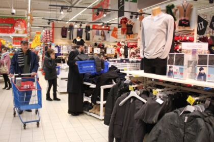 Daruri de sărbători pentru copiii sinistraţi din Câmpia Covurluiului – fotografia 17