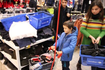 Daruri de sărbători pentru copiii sinistraţi din Câmpia Covurluiului – fotografia 18