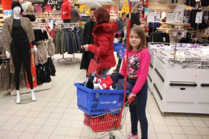 Daruri de sărbători pentru copiii sinistraţi din Câmpia Covurluiului – fotografia 19