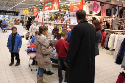 Daruri de sărbători pentru copiii sinistraţi din Câmpia Covurluiului – fotografia 21