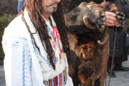 Festivalul de datini şi obiceiuri la Naşterea Domnului şi Anul Nou „Tudor Pamfile“, la Galaţi – fotografia 5