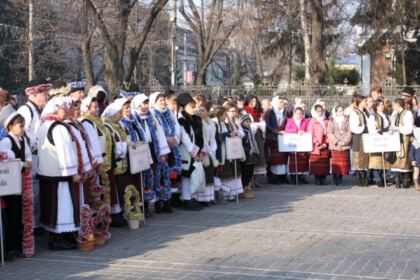 Festivalul de datini şi obiceiuri la Naşterea Domnului şi Anul Nou „Tudor Pamfile“, la Galaţi – fotografia 6